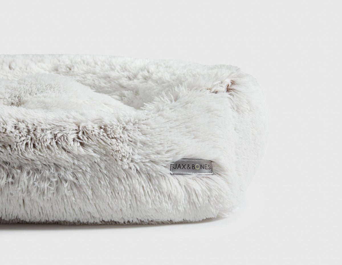 Jax & Bones - Arctic Shag Napper Bed