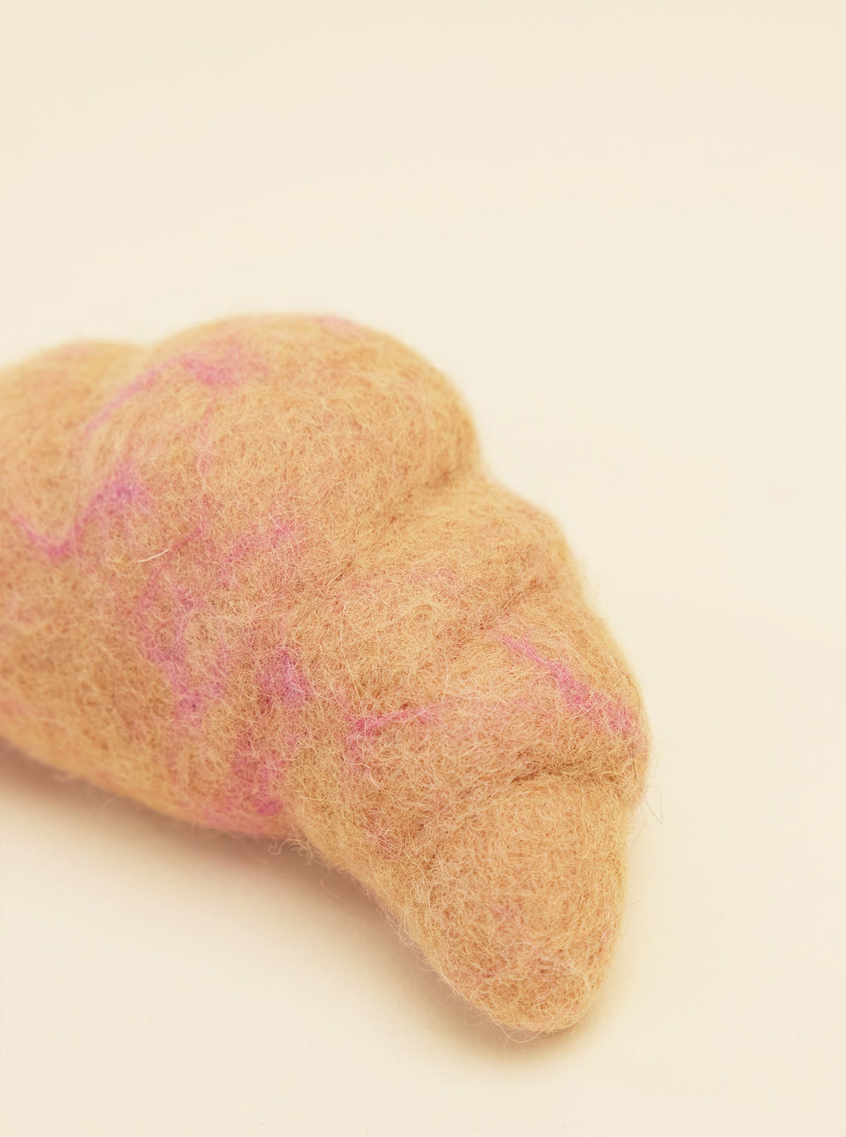 MODERNBEAST - Croissant Wool Dog Toy