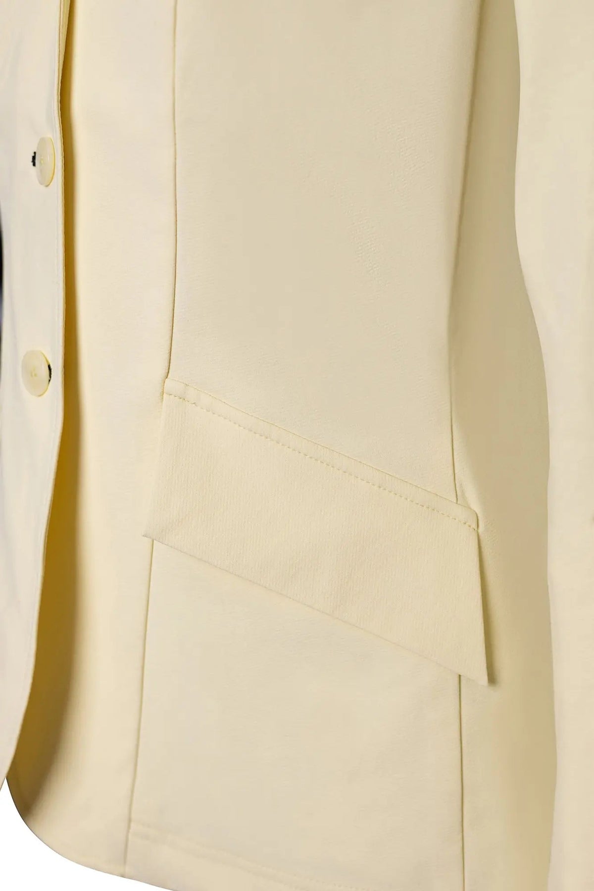 Grand Prix Ladies EQJ 3 Button Show Coat, Butter with Navy Collar