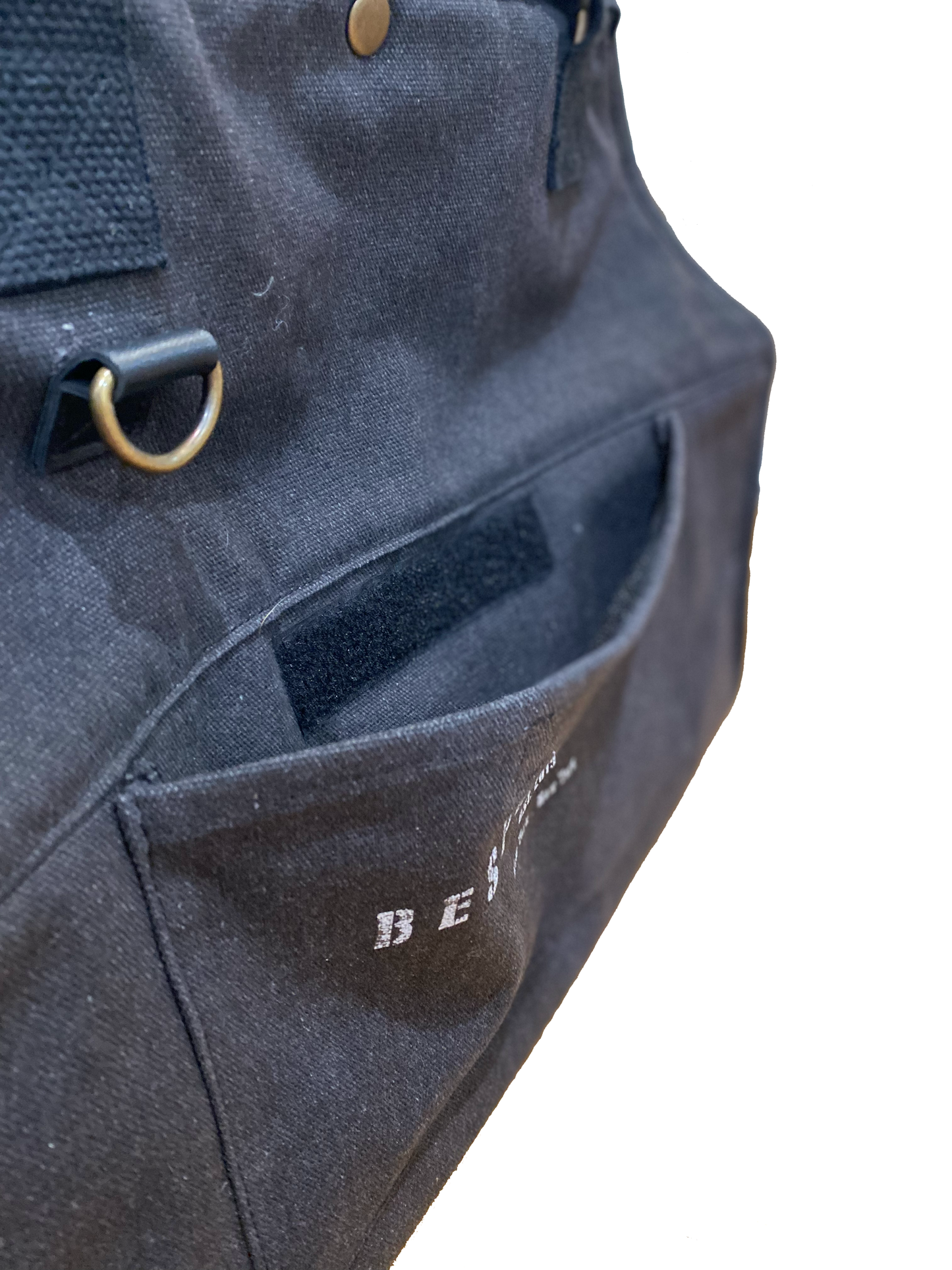 BESPOKE PAWS - The Daily Carrier—Packable Luxury for Life on the Go