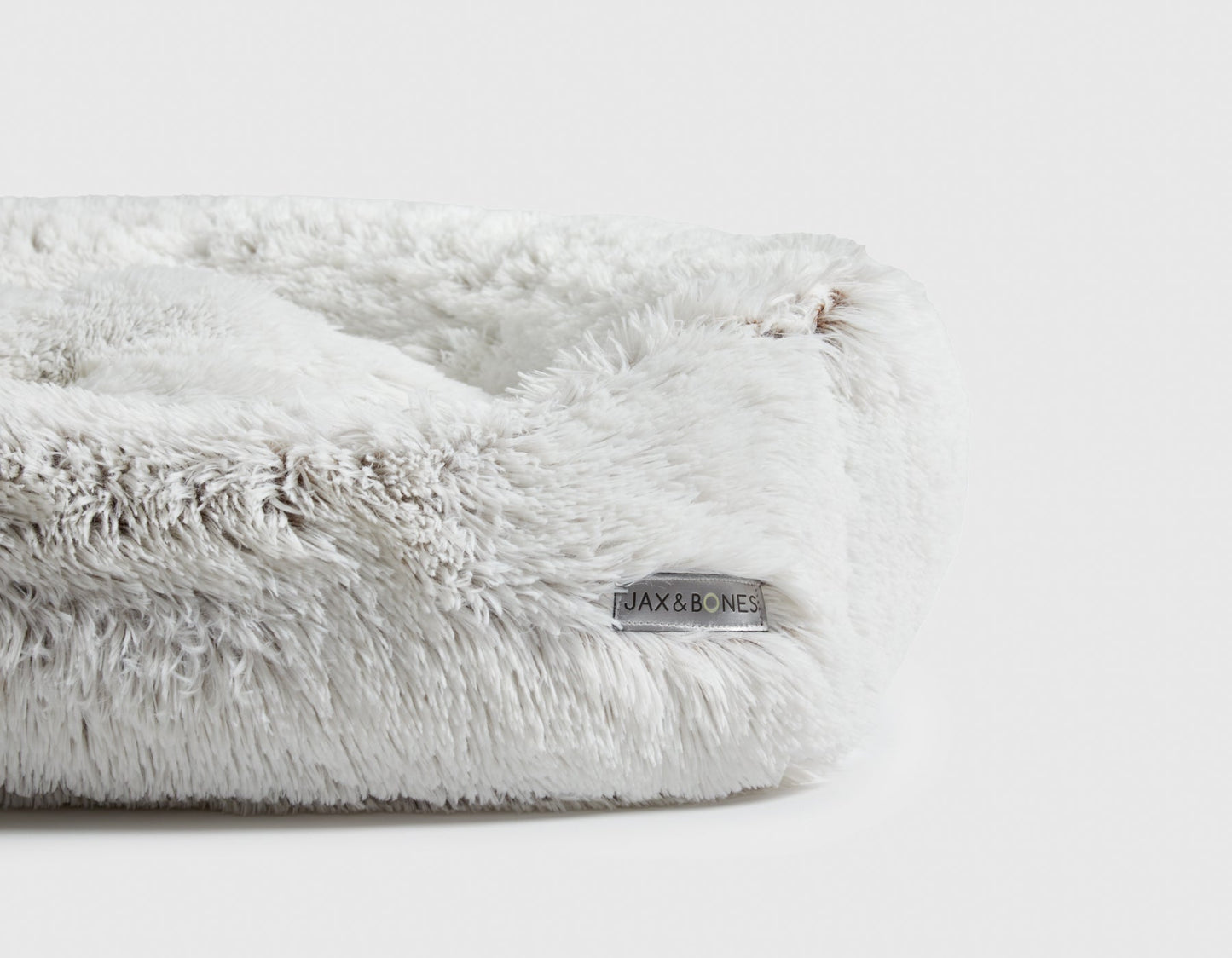 Jax & Bones - Arctic Shag Napper Bed
