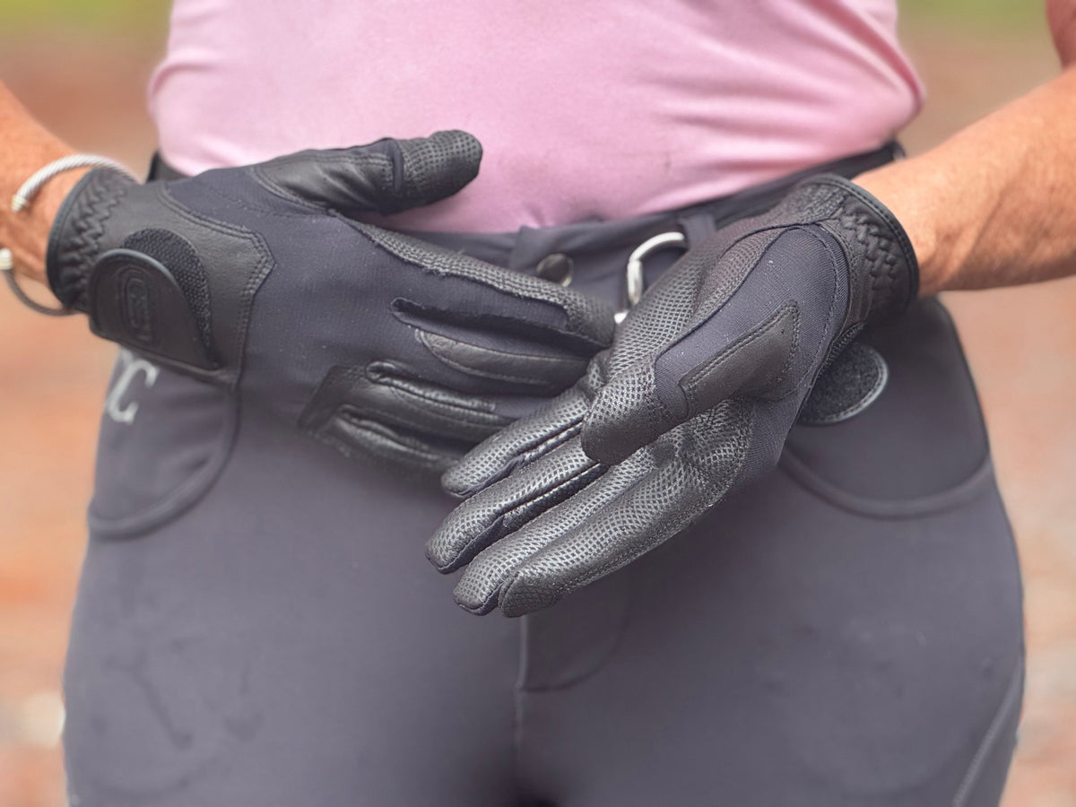 Correct Connect - Tackified Copper Tech™️ Leather Premium Riding Glove in Black