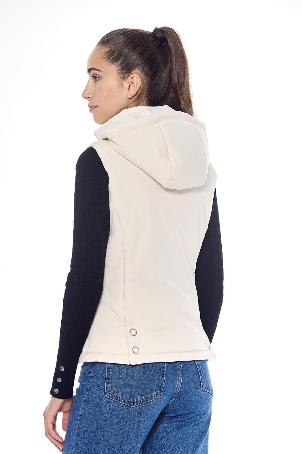 Harcour USA - Bernie Vest