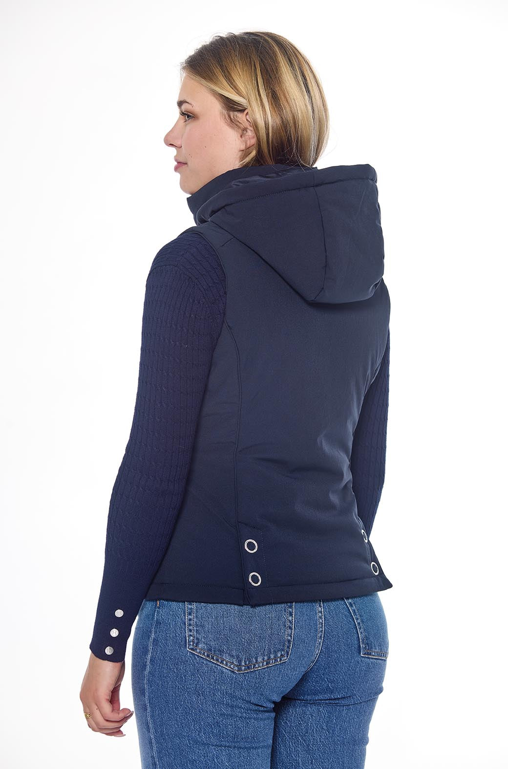 Harcour USA - Bernie Vest