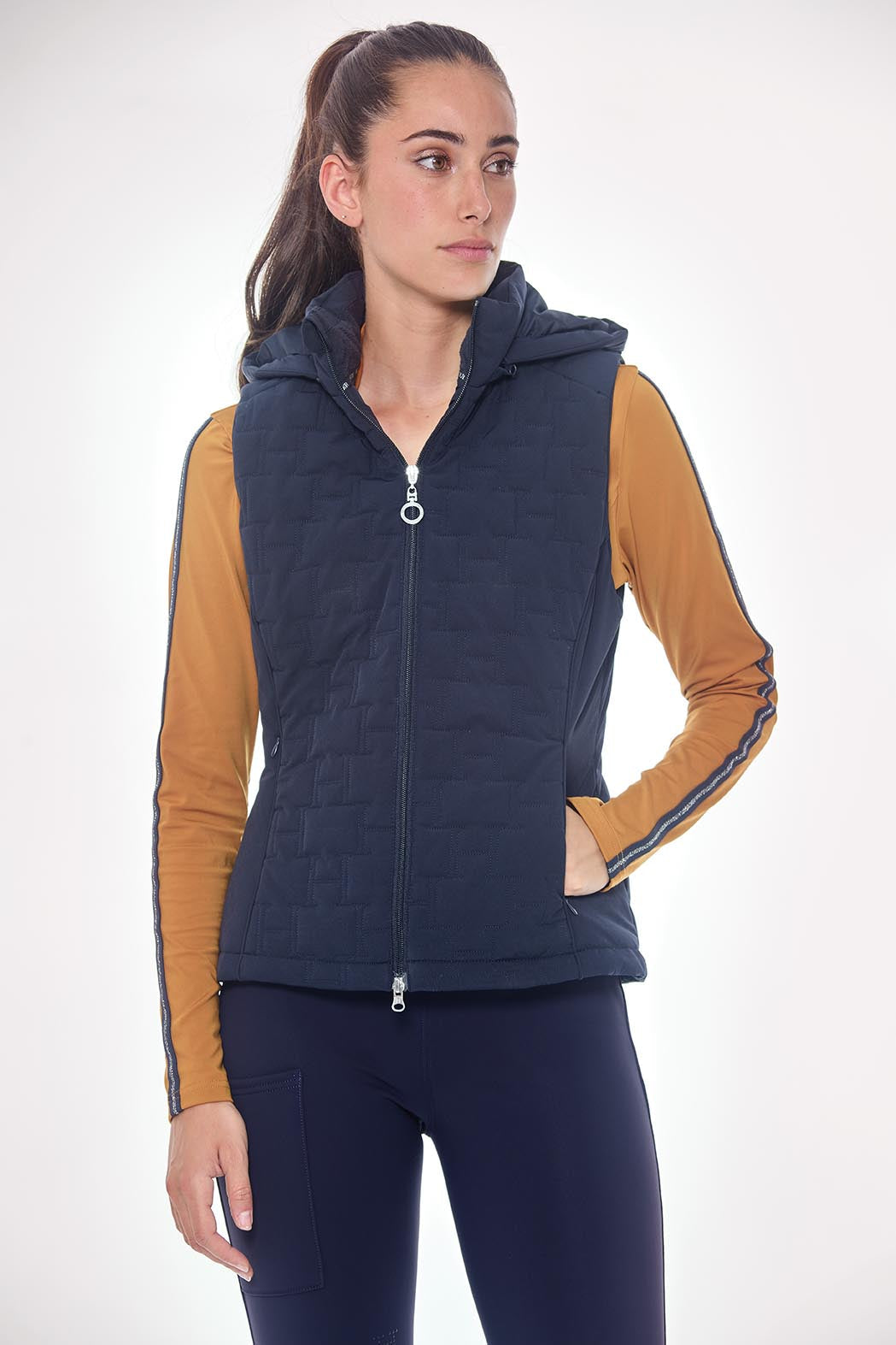 Harcour USA - Bernie Vest