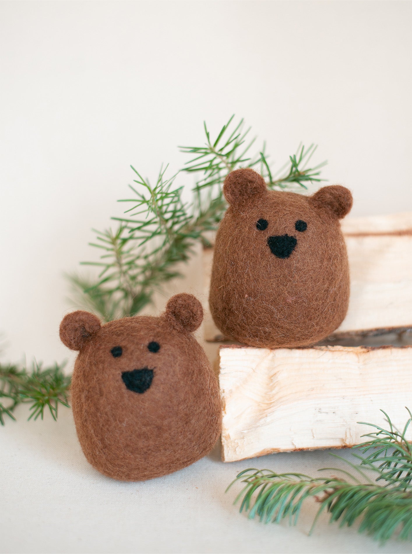 MODERNBEAST - Brown Bear Wool Dog Toy