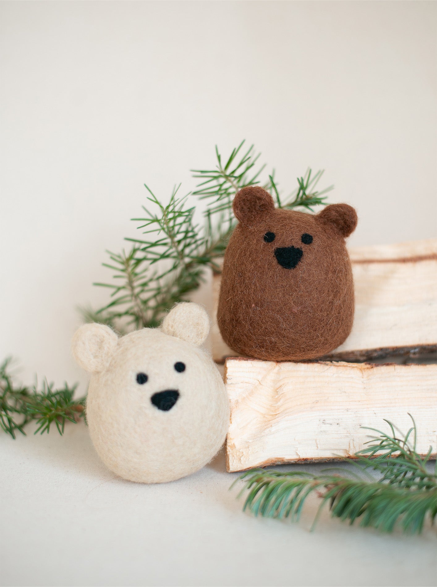 MODERNBEAST - Brown Bear Wool Dog Toy