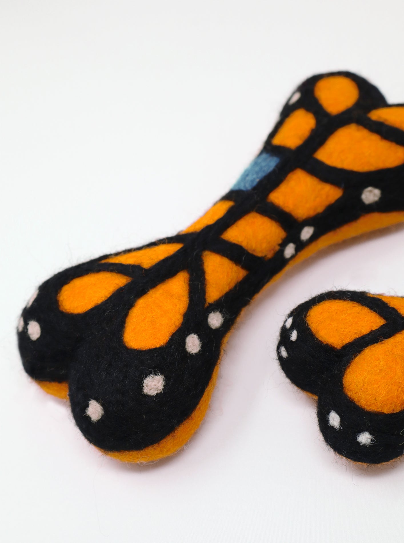 MODERNBEAST - Monarch Butterfly Wool Bone