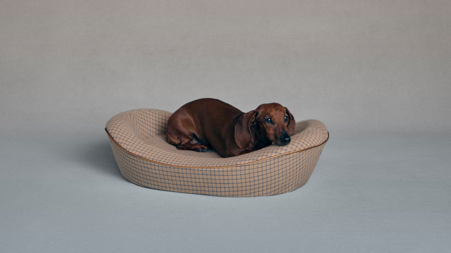 Enid Blythe Timeless Dog Bed in Tawny Ledger