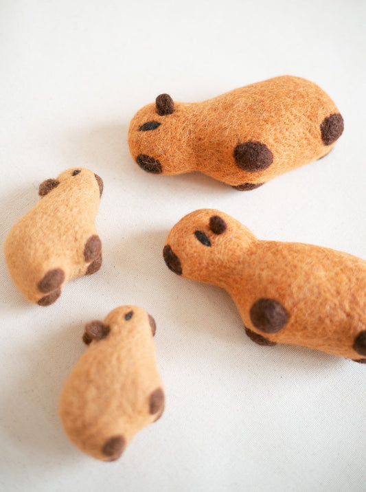 MODERNBEAST - Capybara Wool Dog Toy