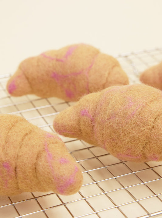 MODERNBEAST -  Croissant Wool Dog Toy