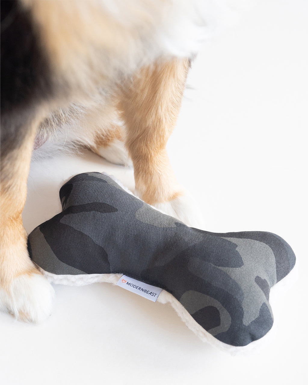 MODERNBEAST - Camo Bone