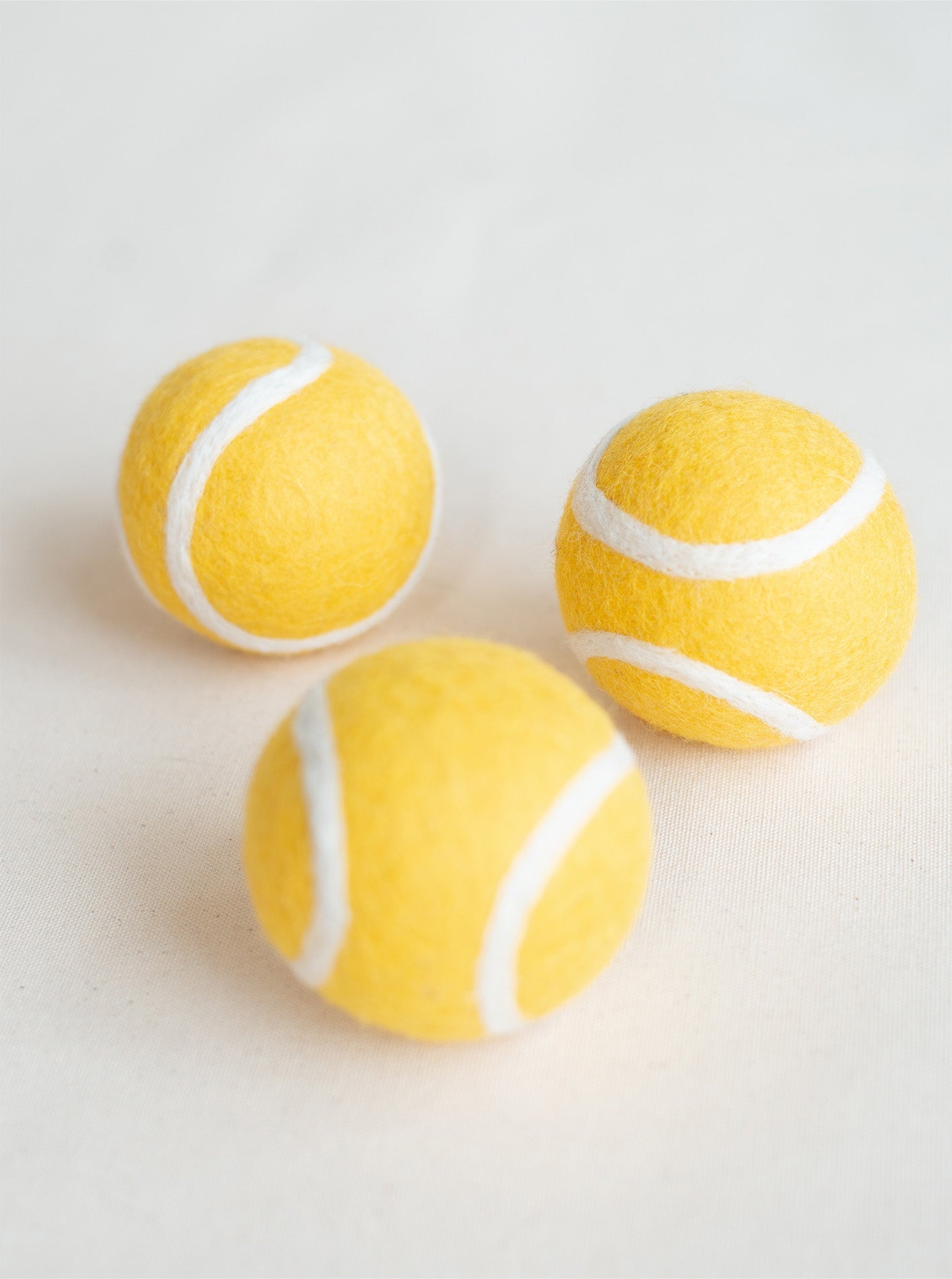 MODERNBEAST Wool Tennis Ball