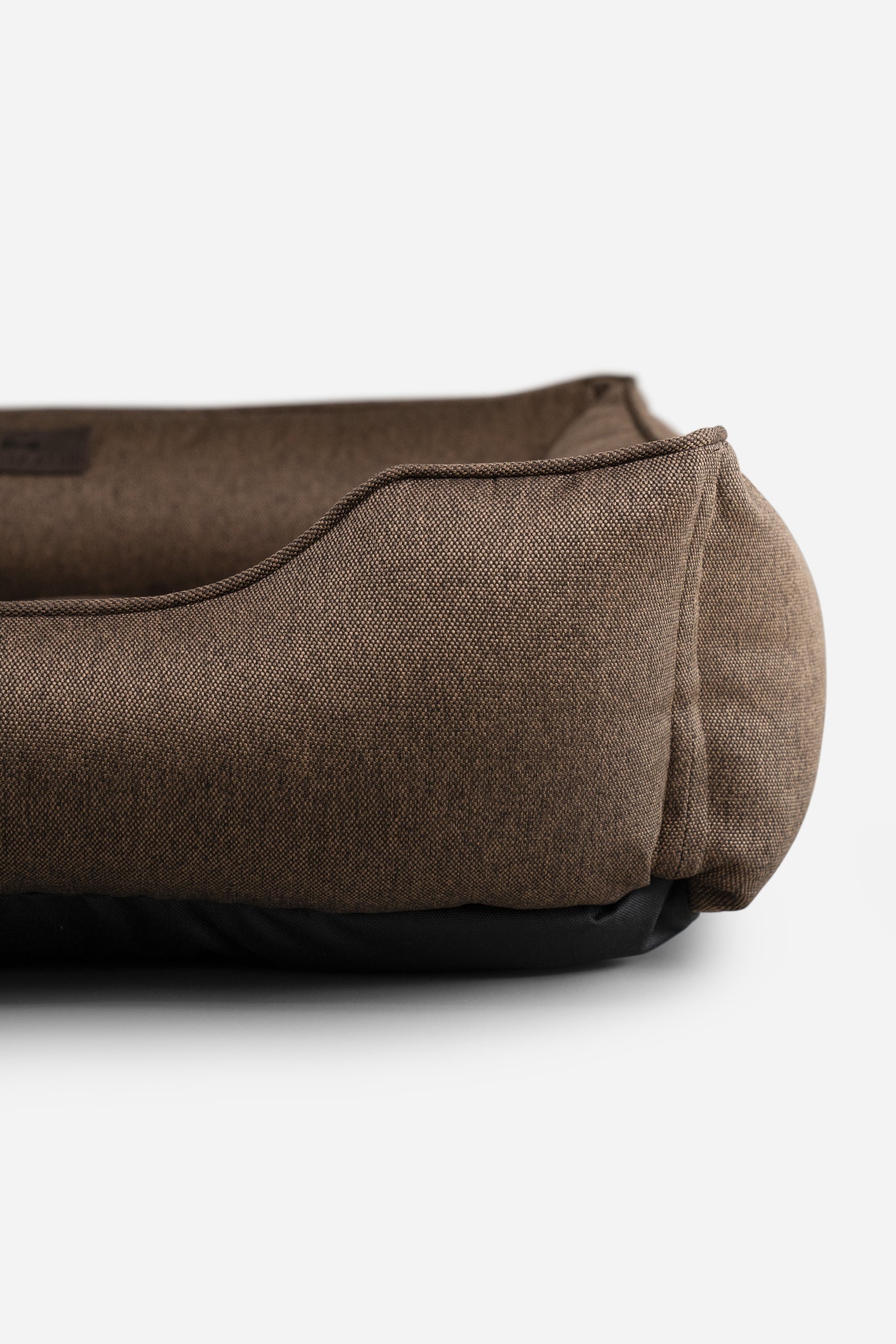 Chester & Lee Cotton Sleeper Dog Bed Brown