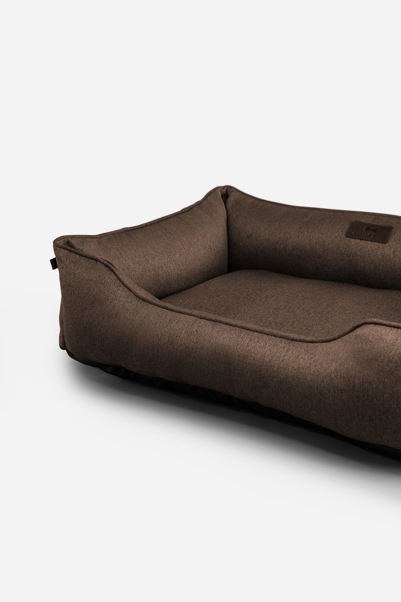 Chester & Lee Cotton Sleeper Dog Bed Brown