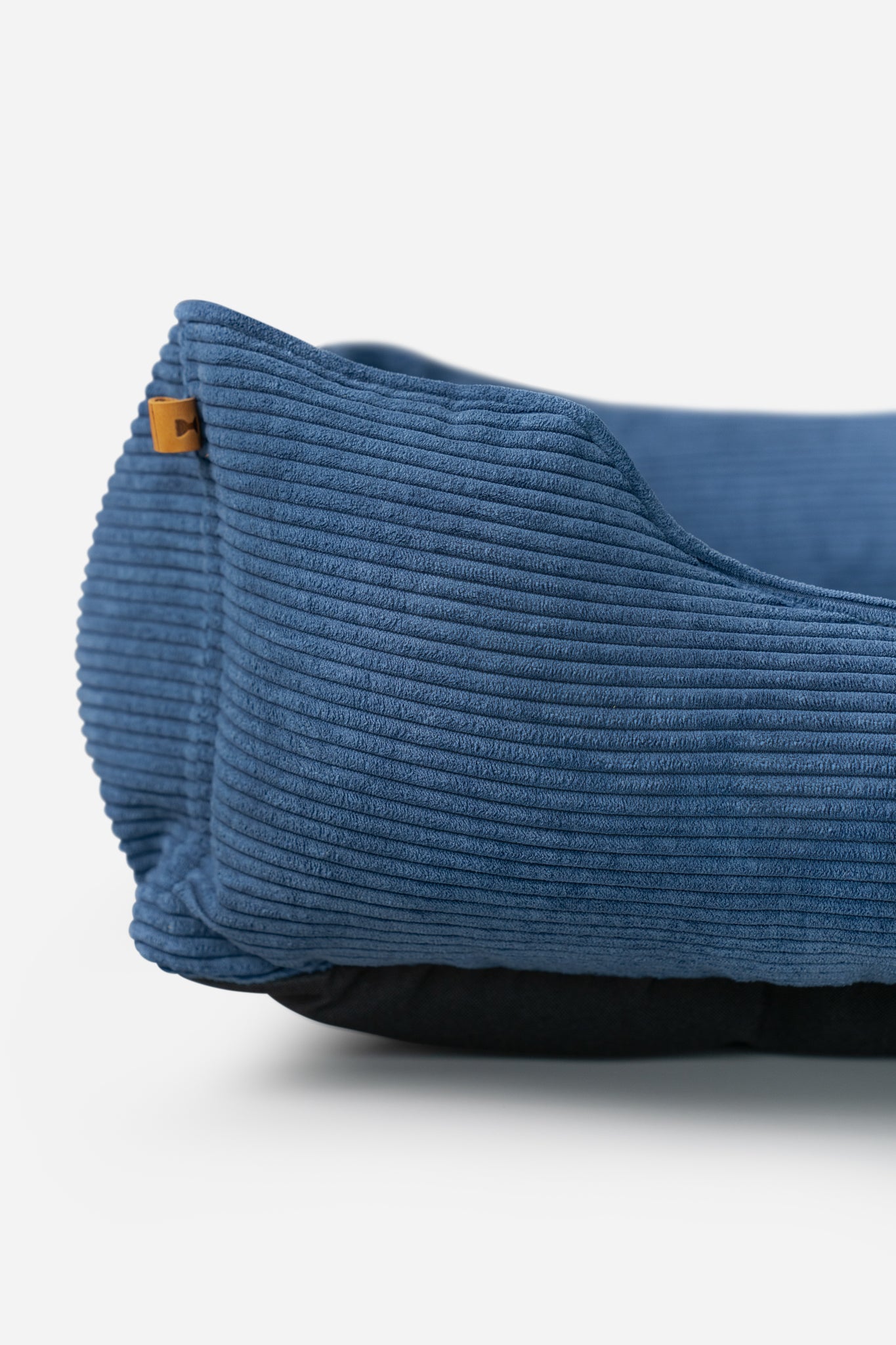Chester & Lee Fancy Corduroy Sleeper Dog Bed Blue