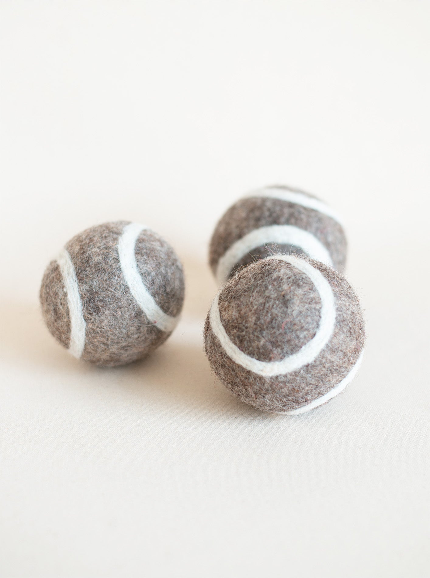 MODERNBEAST Wool Tennis Ball