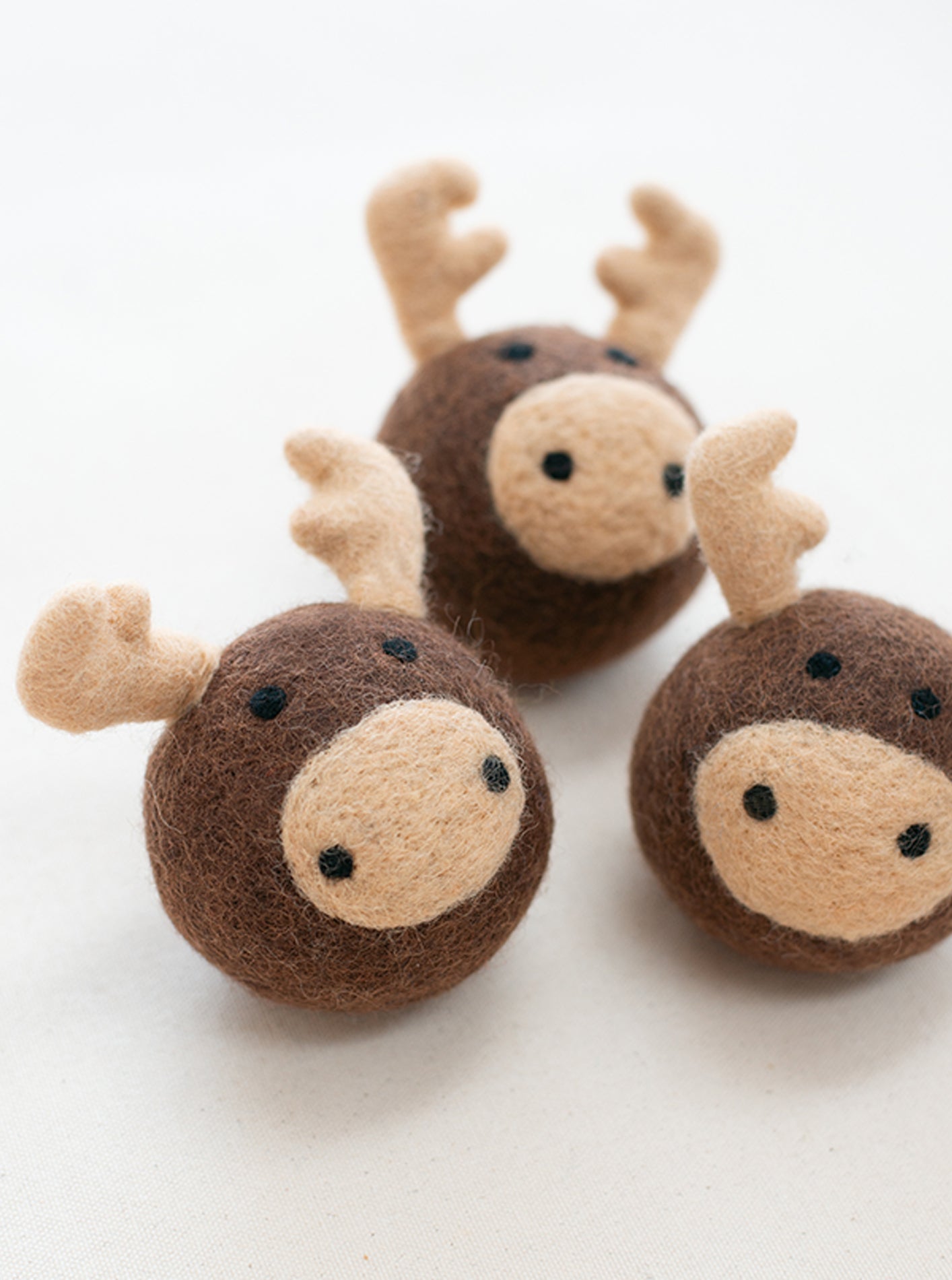 MODERNBEAST - Moose Beastball Dog Toy