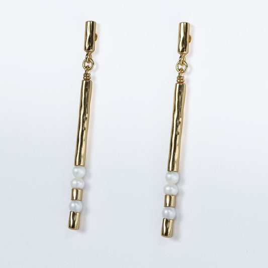 Urban Equestrian - Prism - Linea Pearl Equestrian Earring
