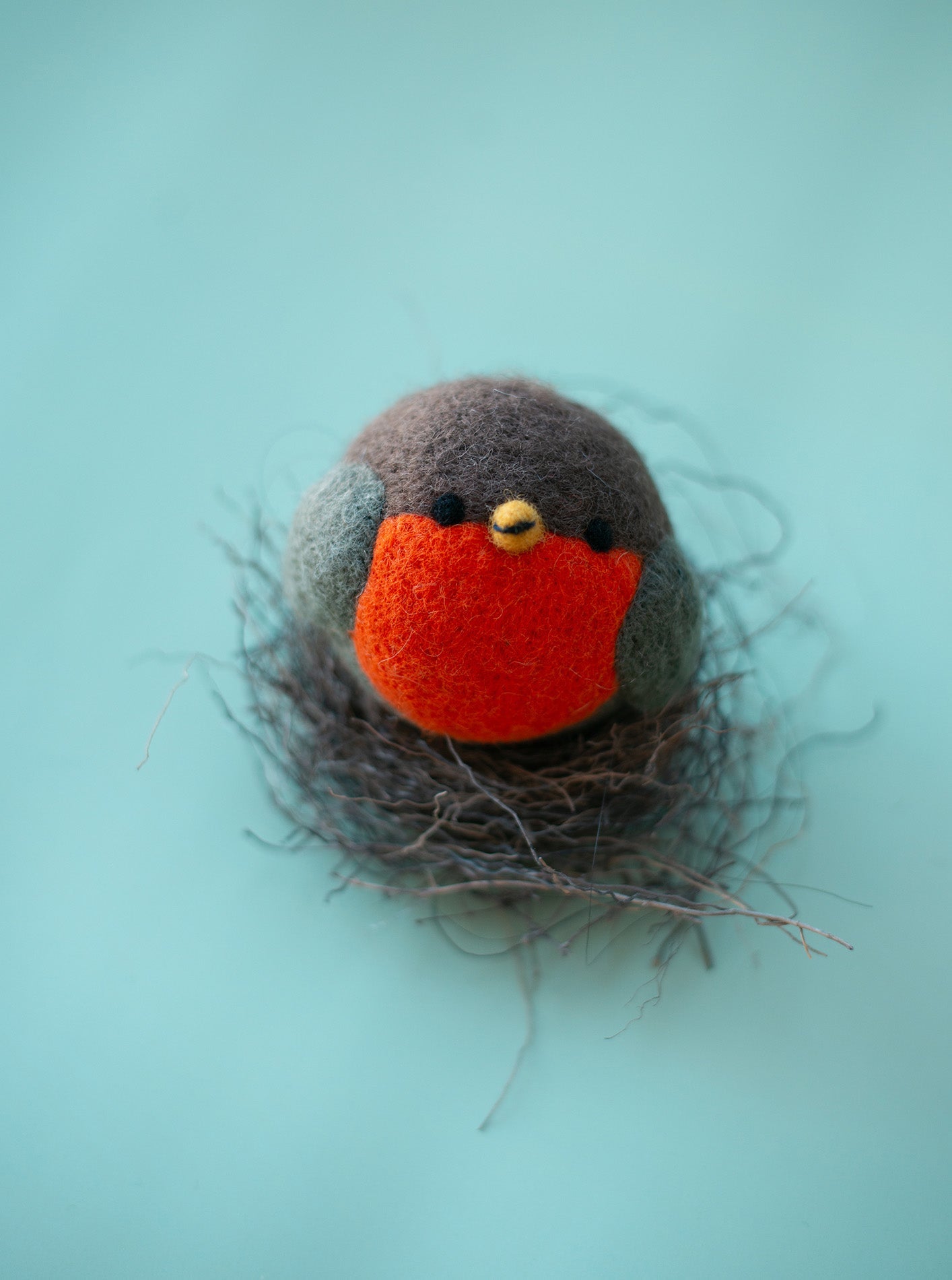 MODERNBEAST -  Robin Beastballl Dog Toy