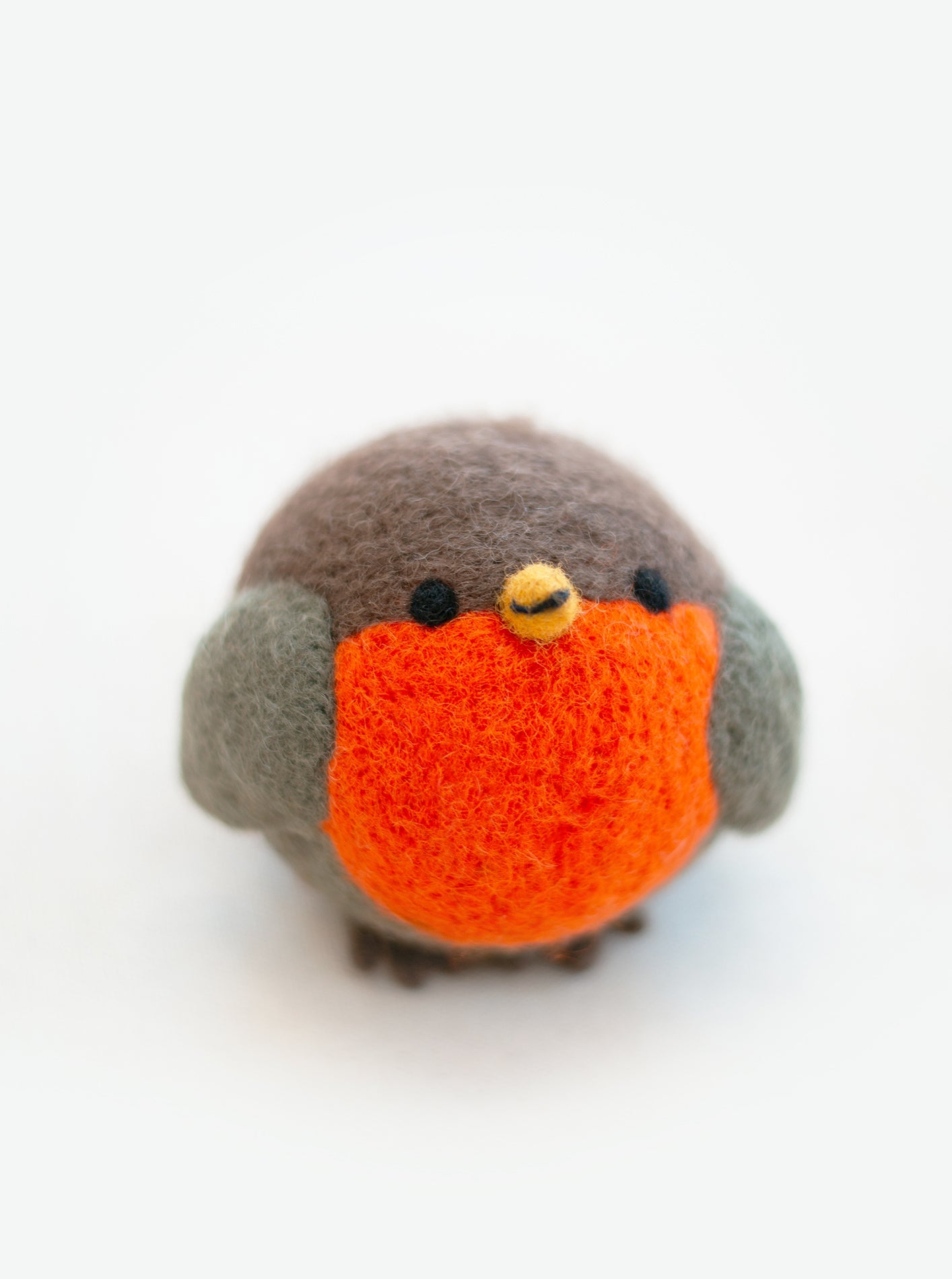 MODERNBEAST -  Robin Beastballl Dog Toy