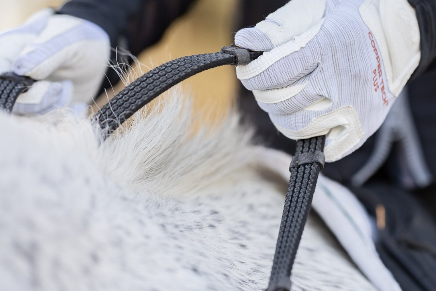 Correct Connect - Sure Grip Rubber Reins with 4" Rein Stops-Superb Slim Rubber Woven Grip