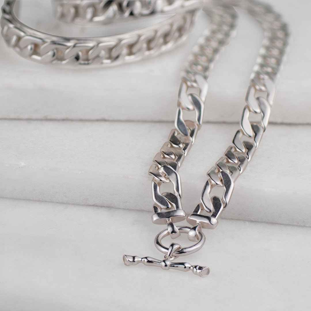 Urban Equestrian - Cadence - Equestrian Curb Chain T-Bar Necklace in Silver