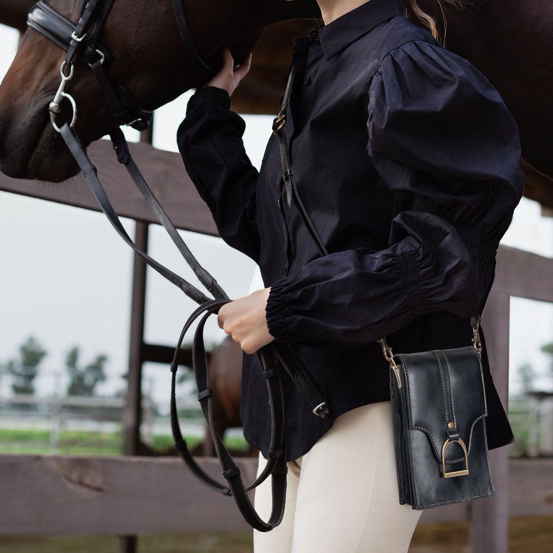 Urban Equestrian Devon Deluxe Phone Bag - Luxury Leather Handbag in Black