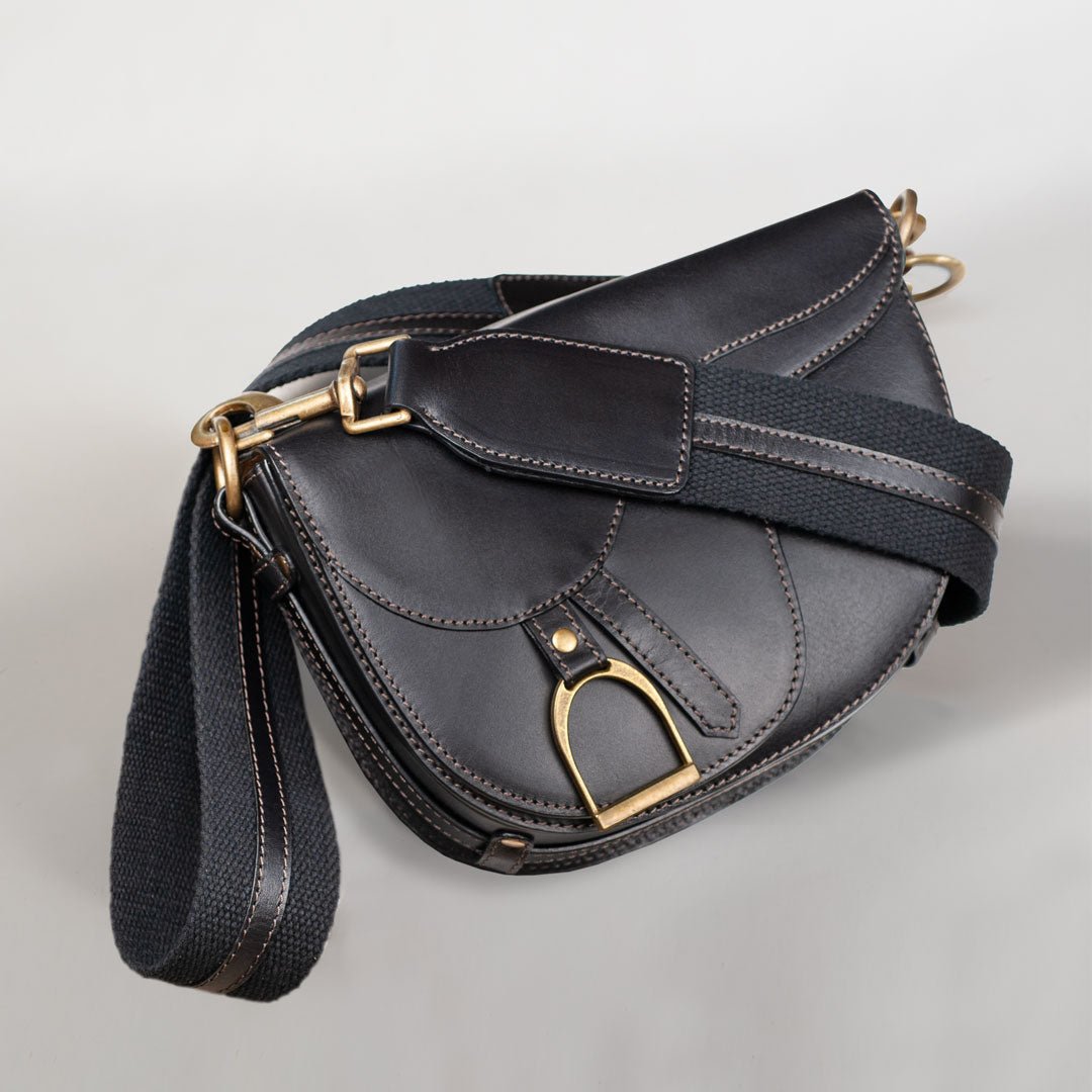 Urban Equestrian Signature Saddle Bag - Luxury Leather Handbag in Black
