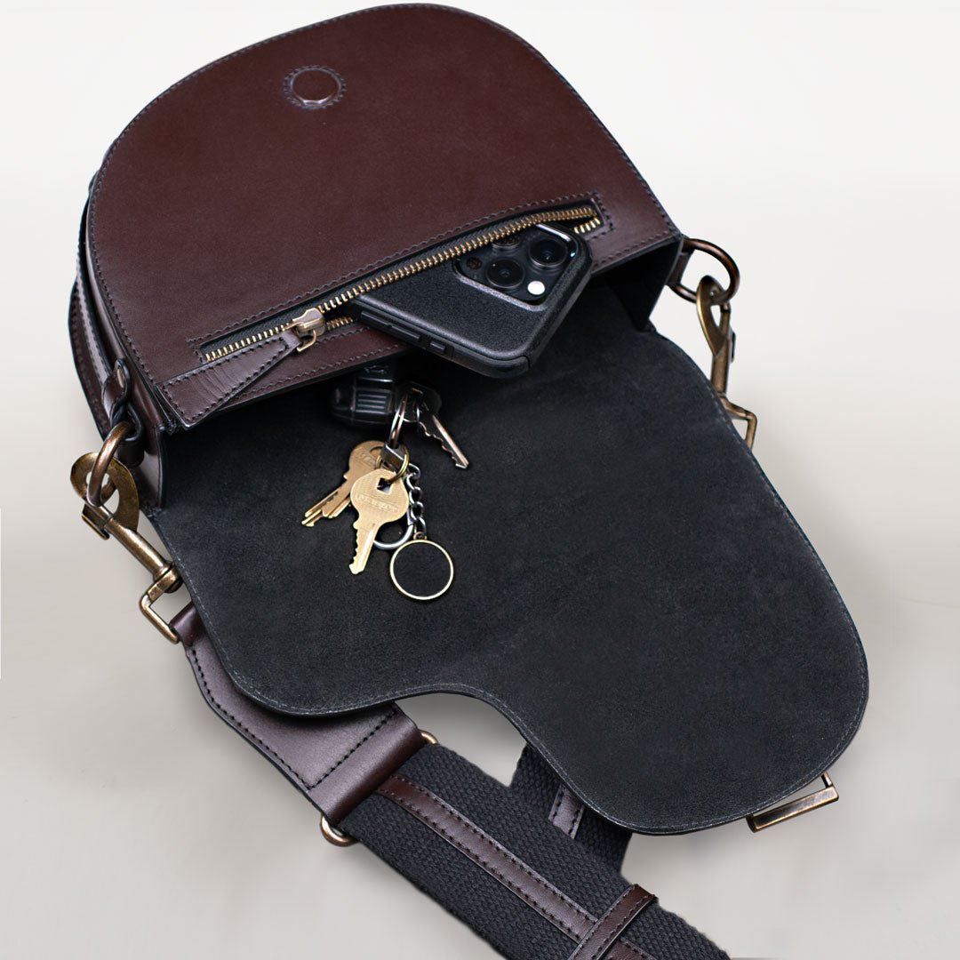 Urban Equestrian Signature Saddle Bag - Luxury Leather Handbag in Deep Brown