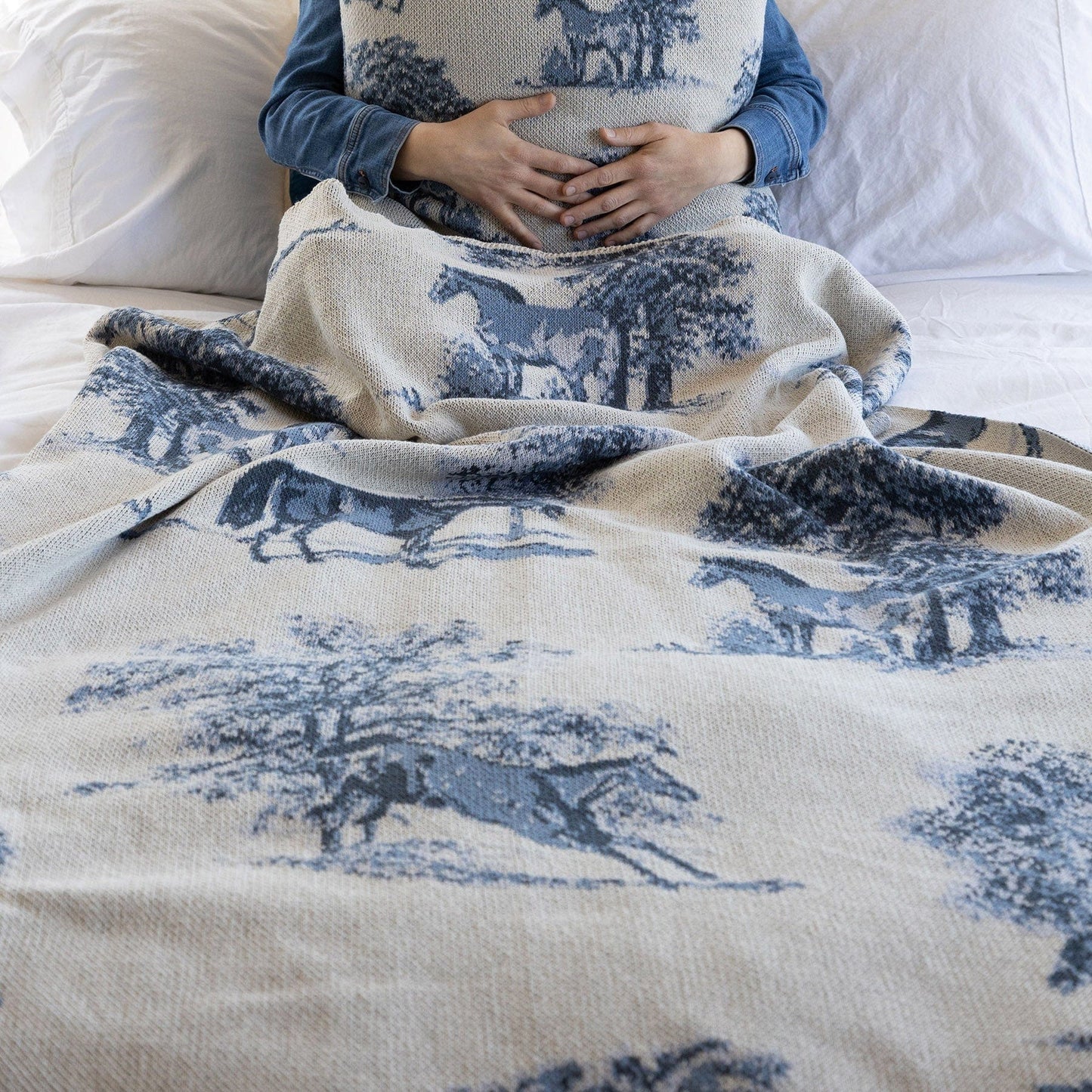 In2Green - Cotton Sustainable Knit Throw Blanket - Equestrian Toile