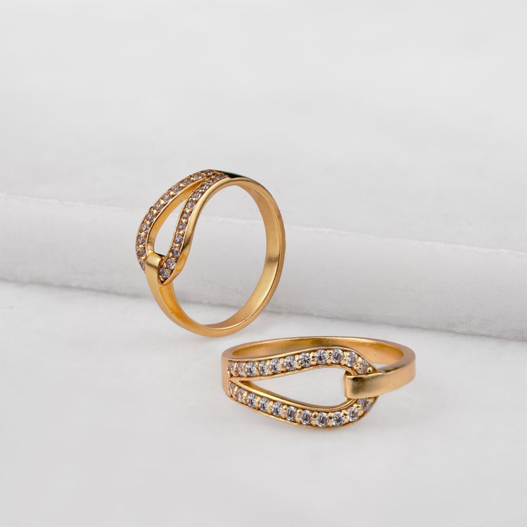 Urban Equestrian - Levade - Moissanite Equestrian Horseshoe Ring in Gold