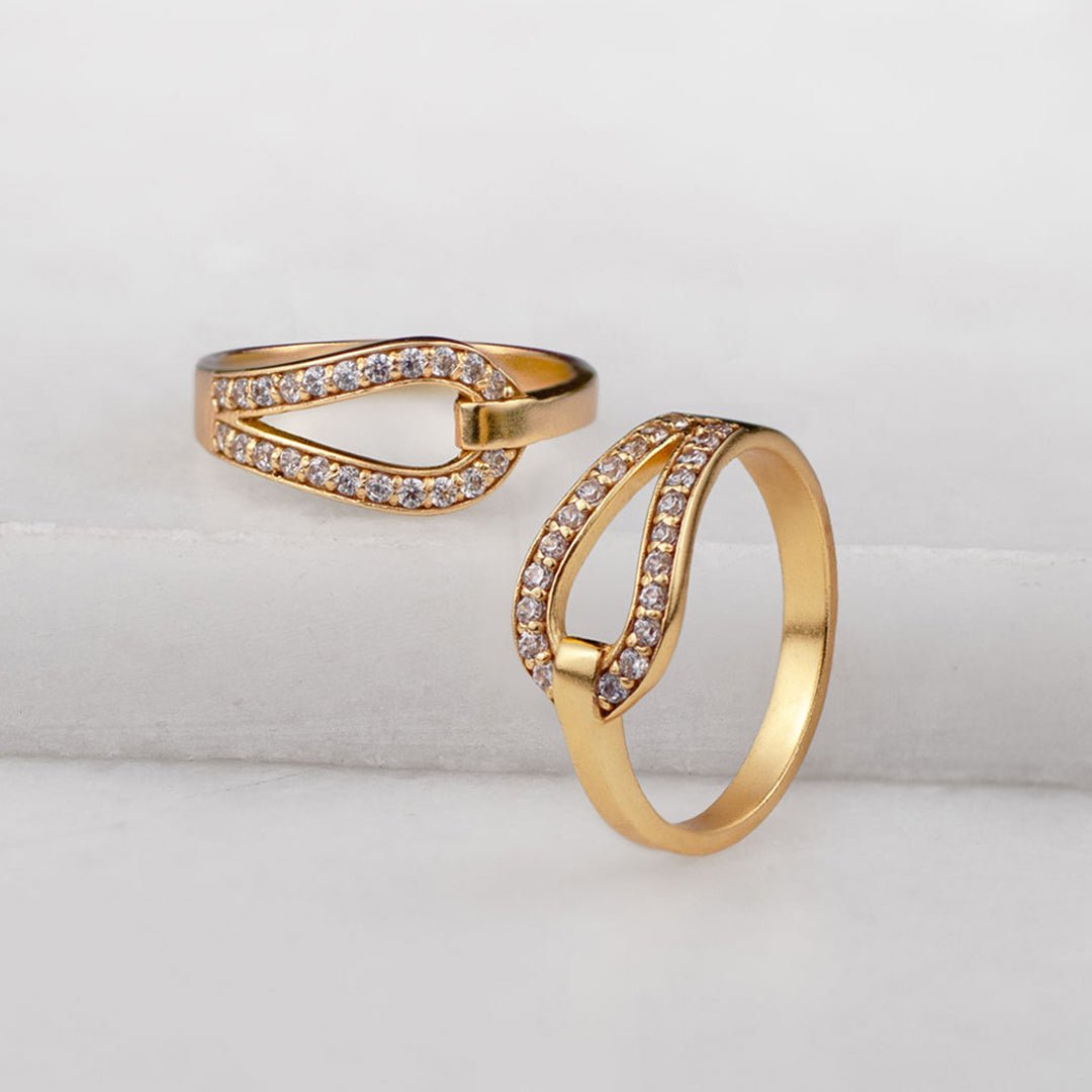 Urban Equestrian - Levade - Moissanite Equestrian Horseshoe Ring in Gold