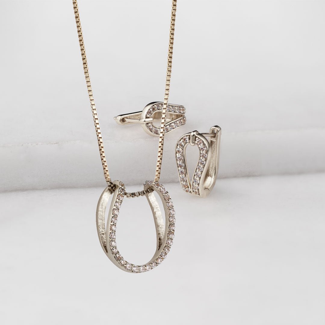 Urban Equestrian - Levade - Moissanite Equestrian Horseshoe Ring in Silver