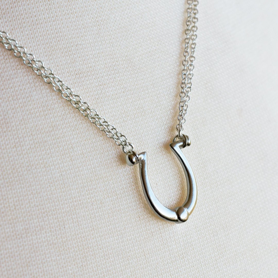 Urban Equestrian - Omega - Equestrian Horseshoe Necklace in Silver