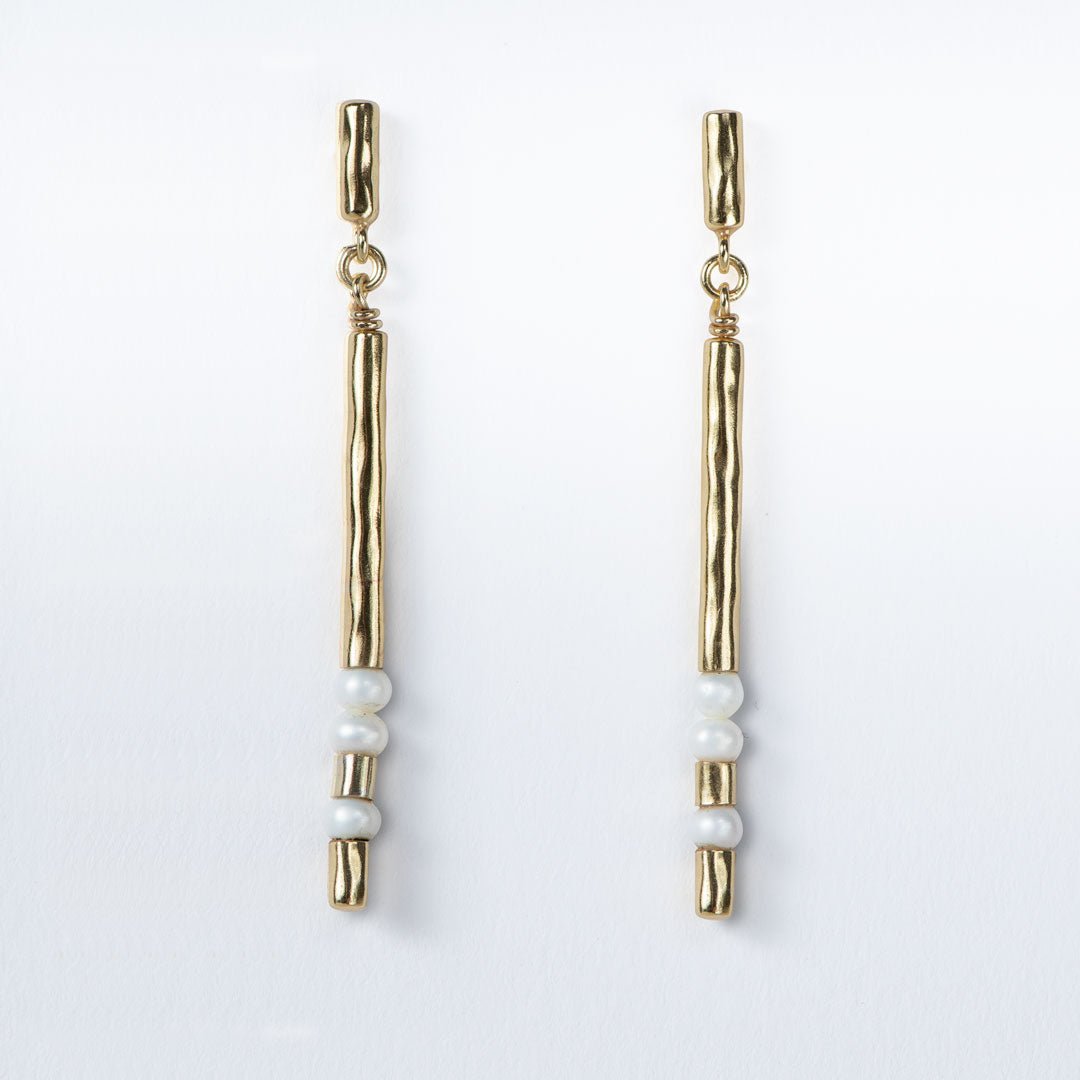 Urban Equestrian - Prism - Linea Pearl Equestrian Earring
