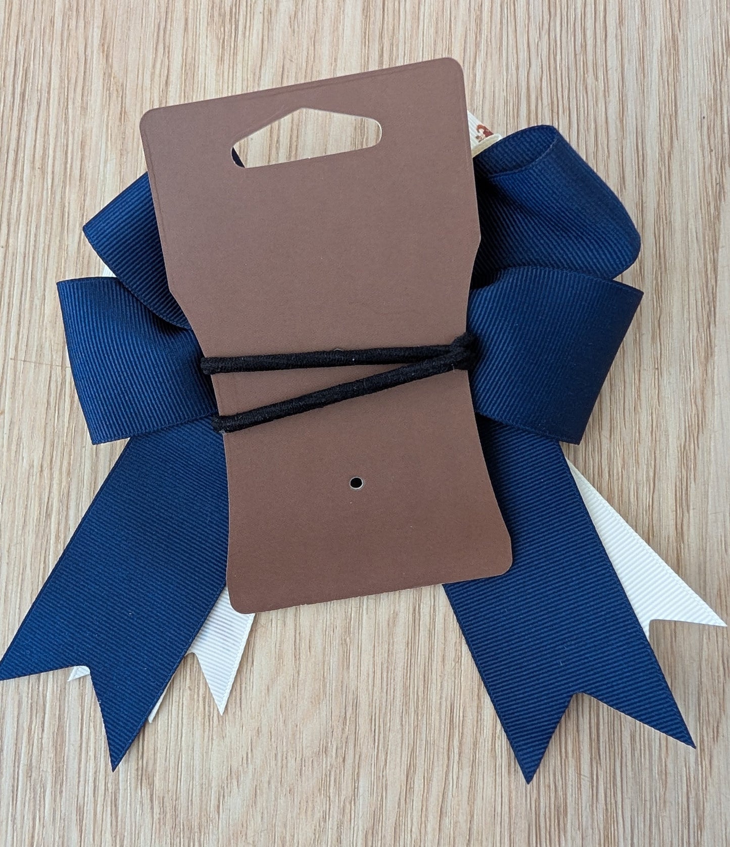 The Proper Fox - Equestrian Horse Show Bow - Jumping Horse Pattern