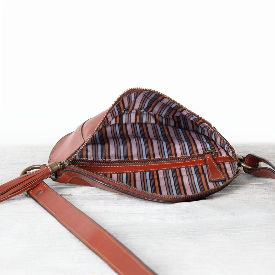 Urban Equestrian - Sonoma Sling Bag in Cognac
