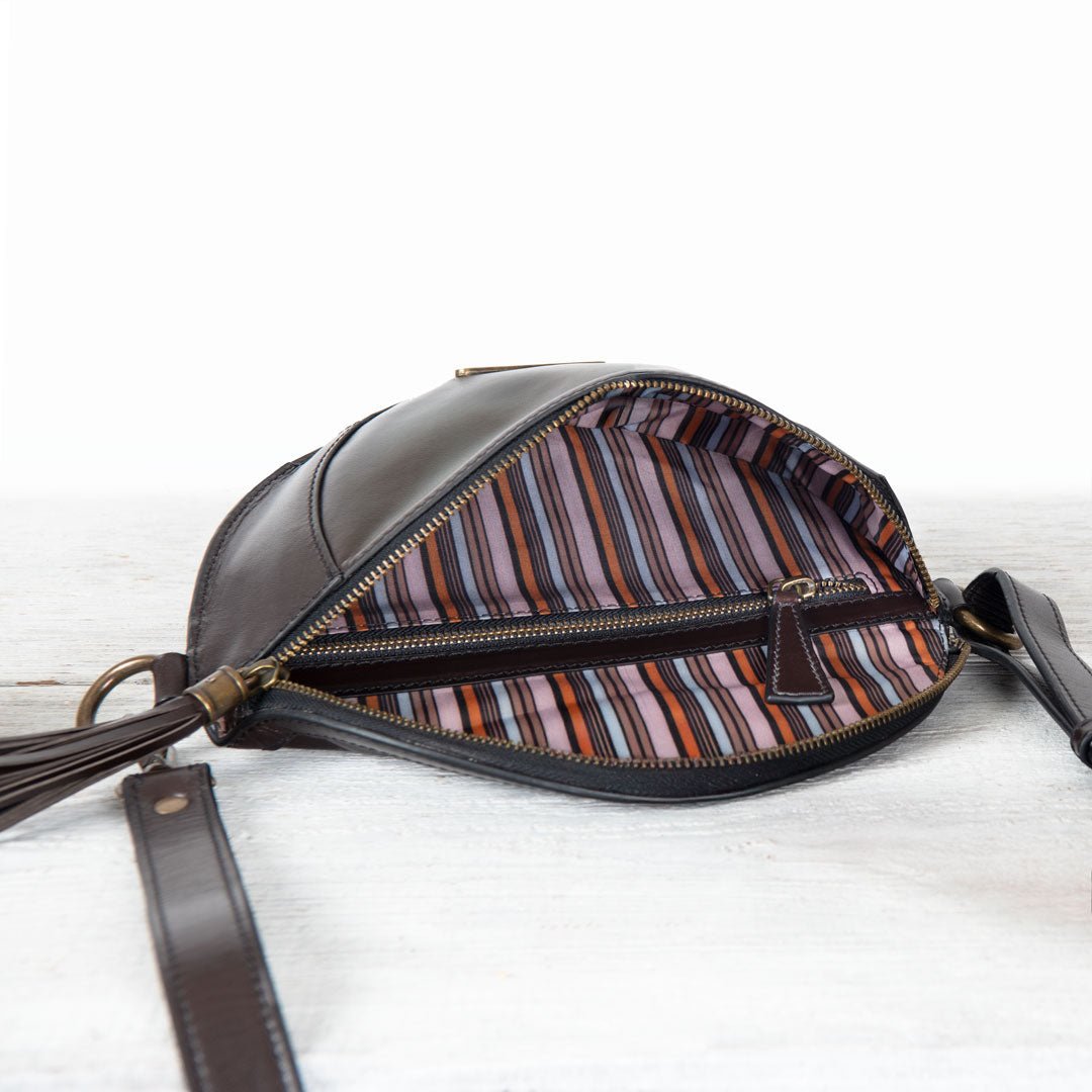 Urban Equestrian - Sonoma Sling Bag in Deep Brown