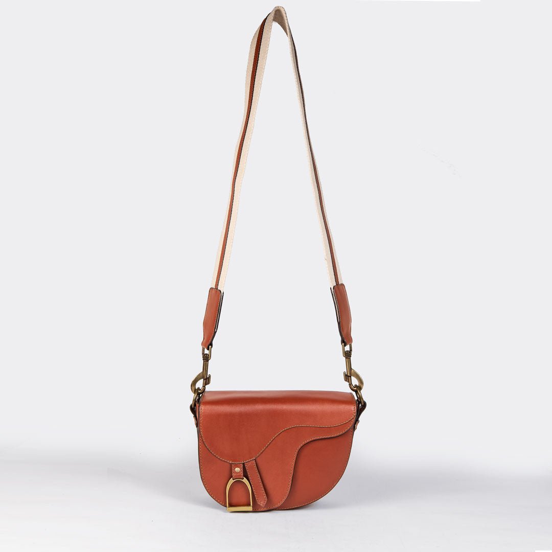 Urban Equestrian Signature Saddle Bag - Luxury Leather Handbag in Cognac