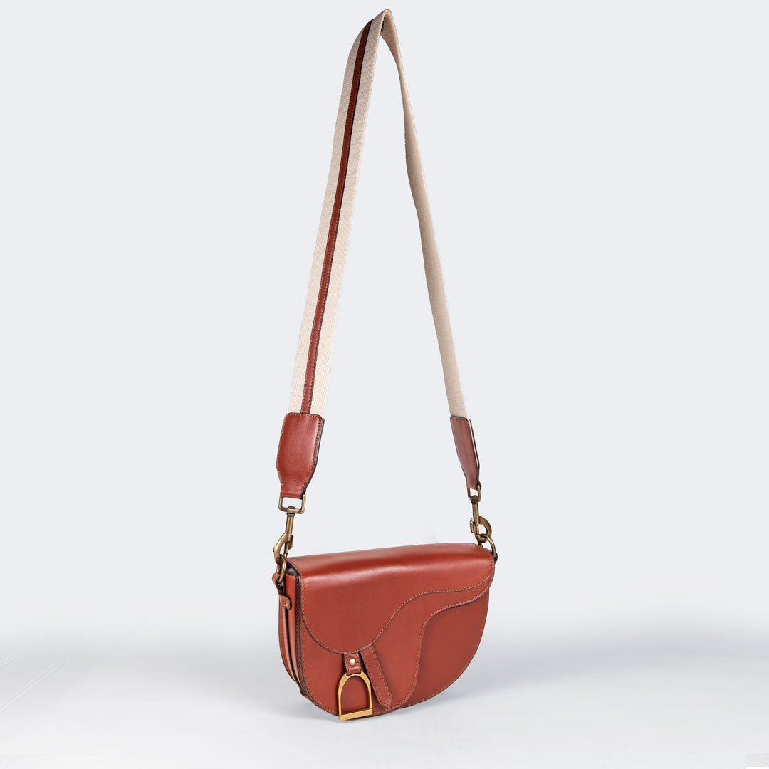 Urban Equestrian Signature Saddle Bag - Luxury Leather Handbag in Cognac